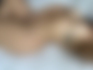 Soft curves, strong confidence, pure magic 🤗 - post hidden image