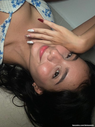 I’m so fucking horny, my ass is ready for your touch. 🍑😈