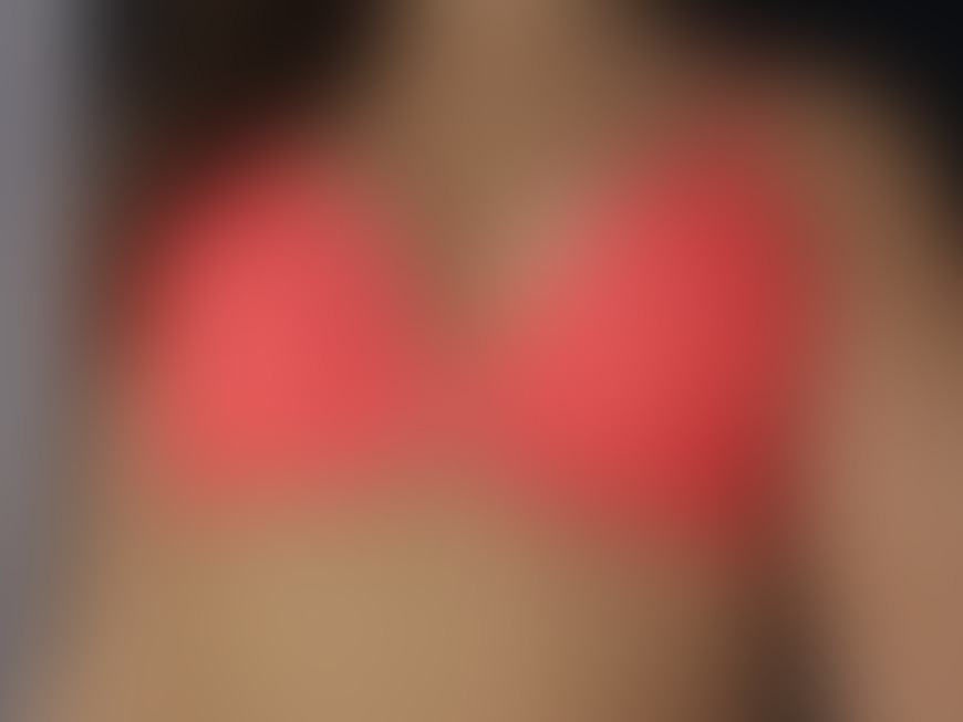 Blauw of roze?😏🍒 - post hidden image