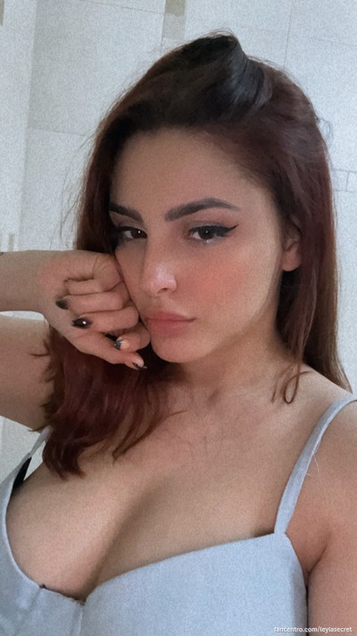 Mijn sappige heupen roepen, kun je deze hitte aan? 🍑💋