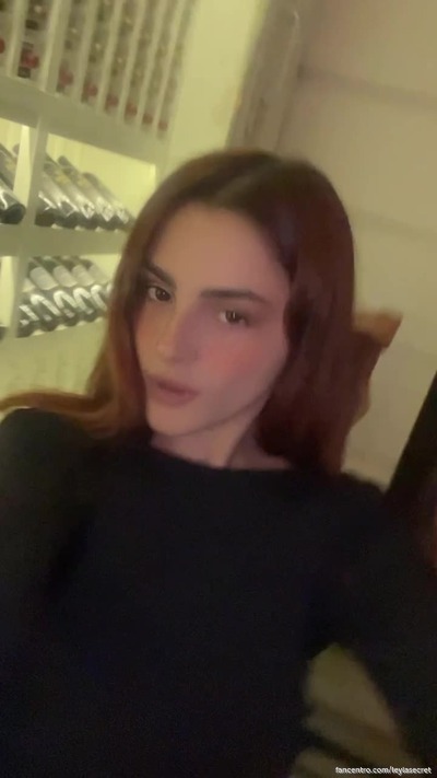 Wil je mijn sappige kont zien stuiteren? Ik ben er klaar voor. 🍑🥵