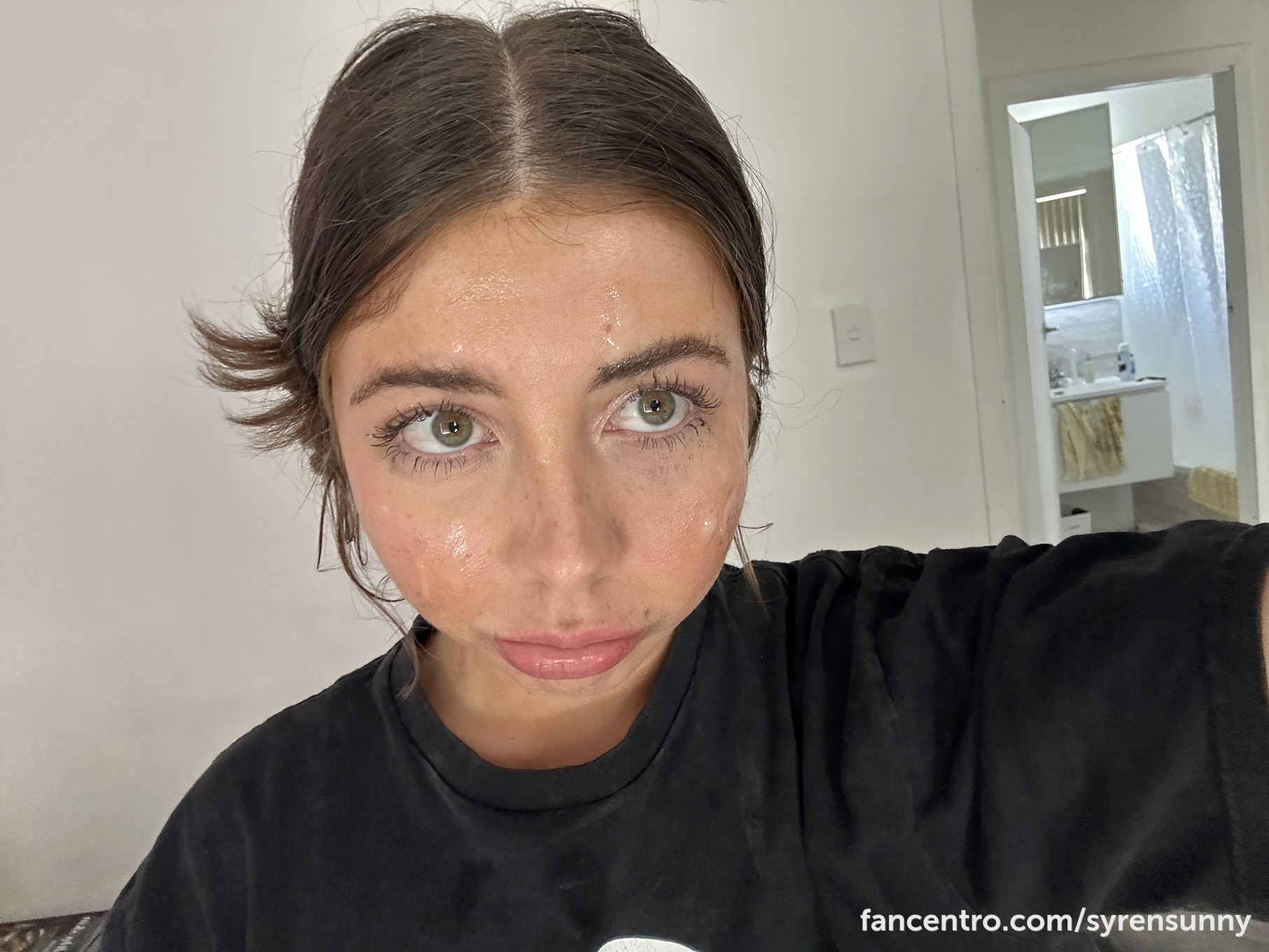 Snelle foto voor school begint 😳 - Syrensunny☀️ - Fancentro