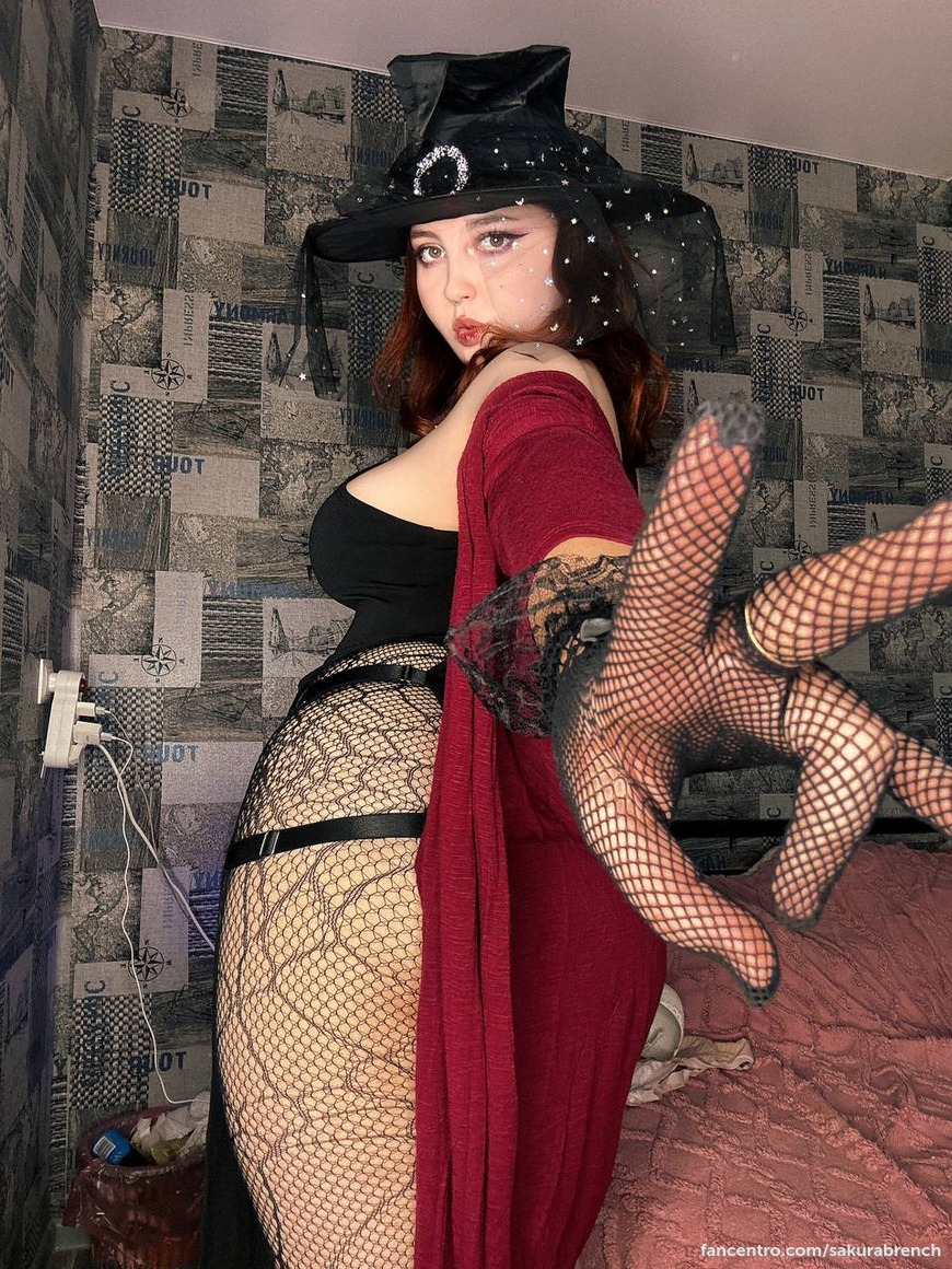 so hot witch 1