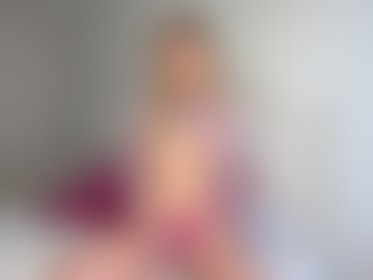 Wanna see me play? - post hidden image