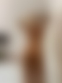 Back exposed and arms raised😉🔥 - post hidden image