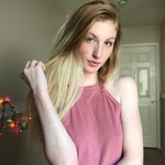 HazelStrawberrry - profile avatar