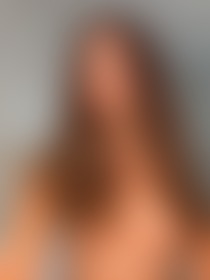 Soft curls, bold confidence - post hidden image
