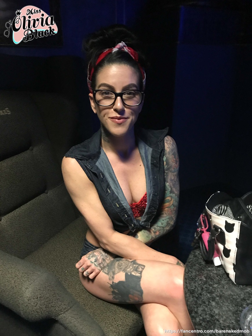 Clubbin - Miss Olivia Black - Fancentro