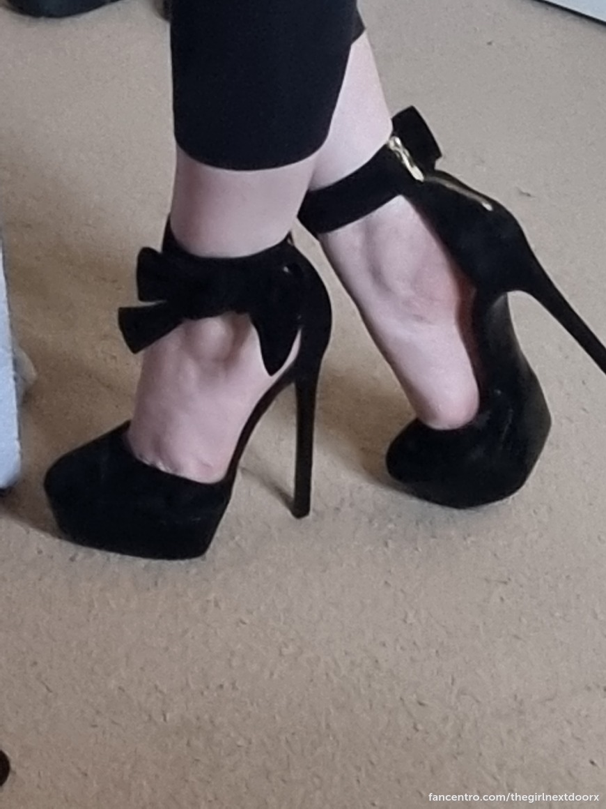 Love new heels! Anyone else get some for Christmas? 1