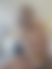 Zwart en rood, hangetje 🍒 en doggy😈 - post hidden image