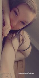 Lissa03x Pictures and Videos & similar of @lissa03x fancentro ...