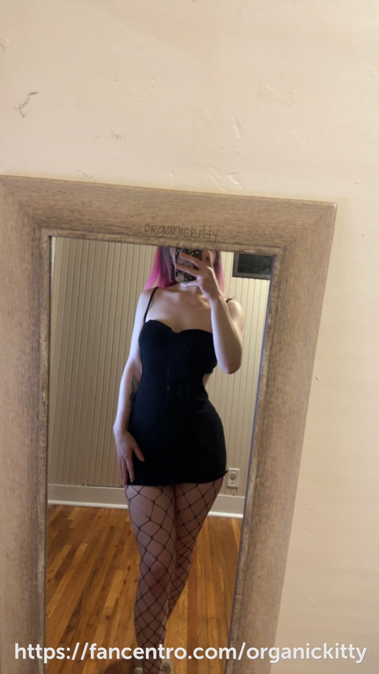 Can i be your fav goth girl? - Organic Kitty - Fancentro