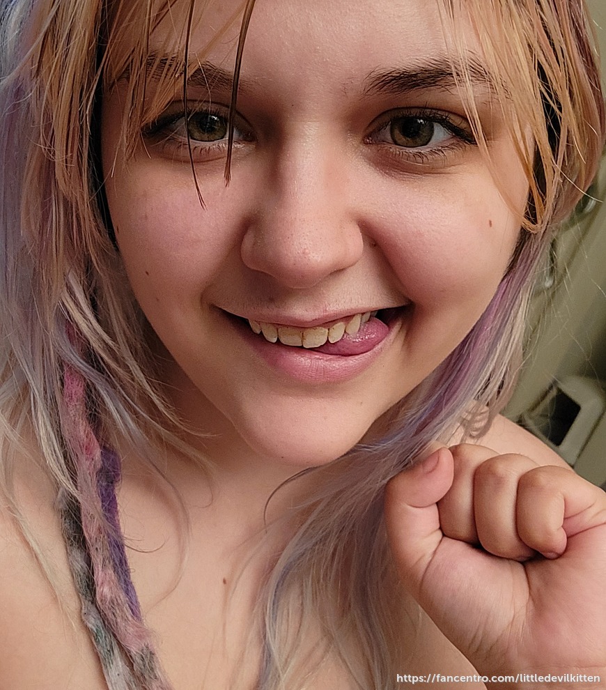 Some pics from my newest fisting video! Have you seen it?