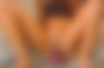 Stretching my ass with a giant dildo🔞♨️🍆 - post hidden image