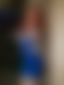 Schuif jij mijn jurkje omhoog? ik heb geen slipje aan 🥵 - post hidden image
