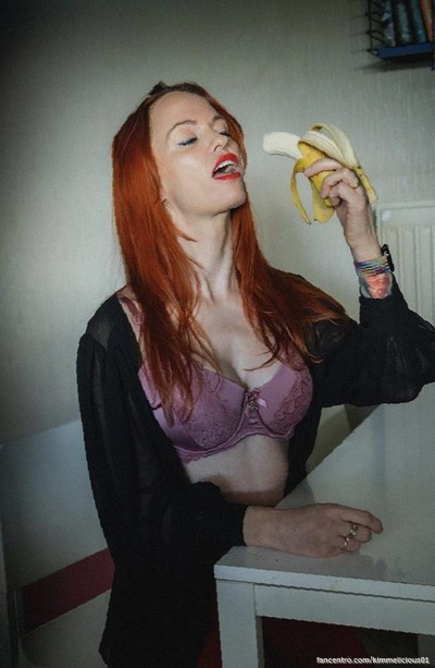 Wil je mijn borsten voelen terwijl ik wild word? 🍒🔥