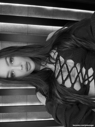 Schattige en mooie milf