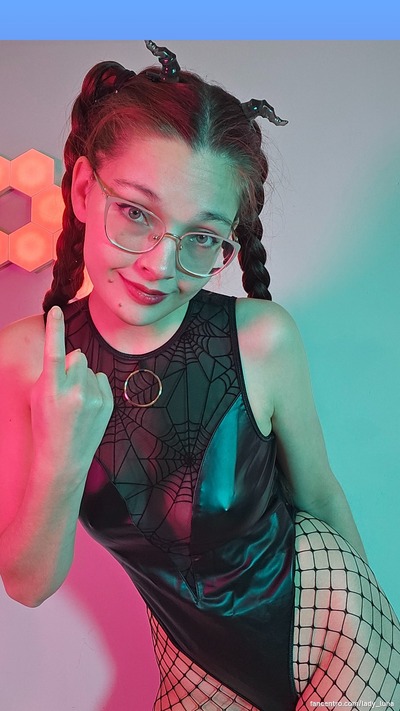 😈⛓️Tell me what your interests/fetishes are⛓️😈