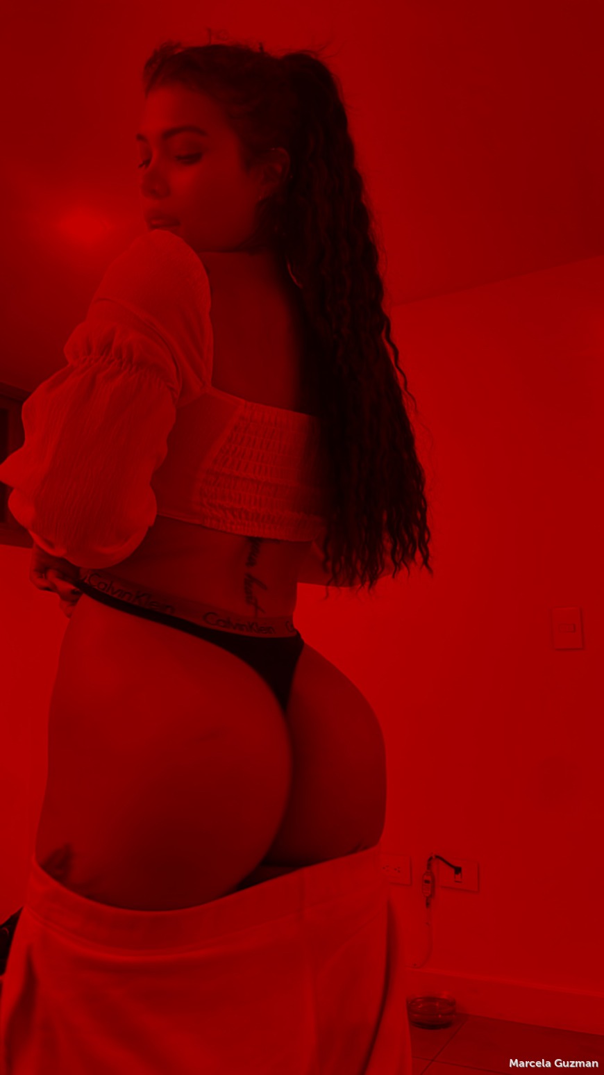 How do I look under red lights? 1