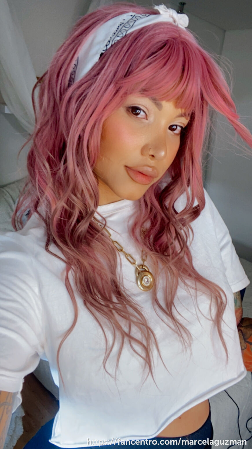 How do I look, amor? 1
