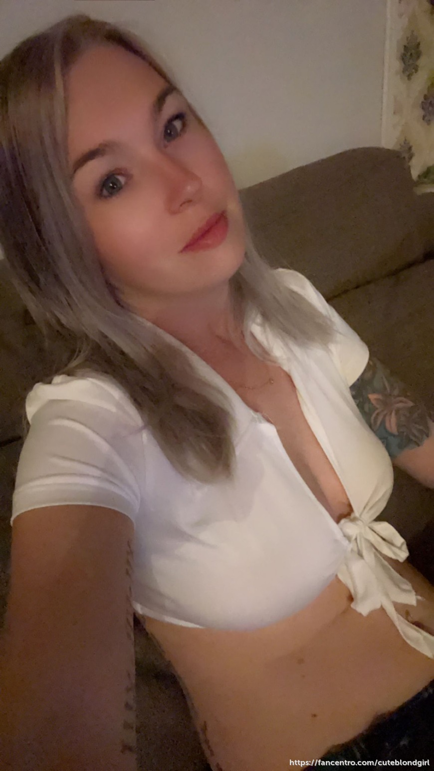 Natural boobs😏