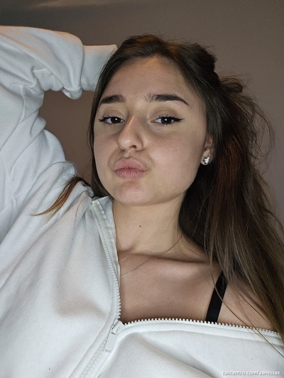 Want my filthy side? Join now. 🔥🖤