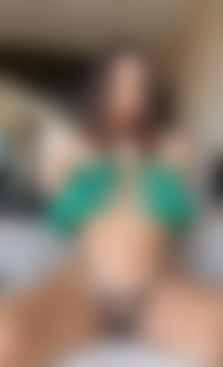 How would you like to spend time with me?💚 - post hidden image