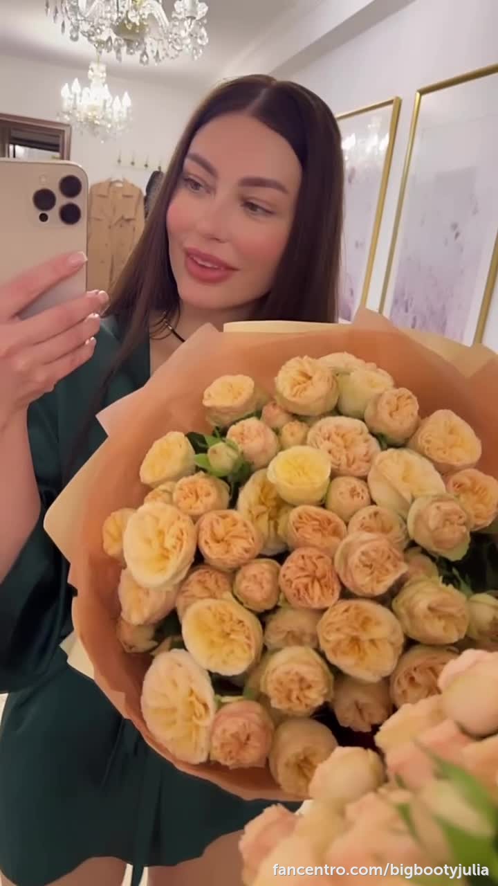 I love the scent of flowers🫶 1foreground