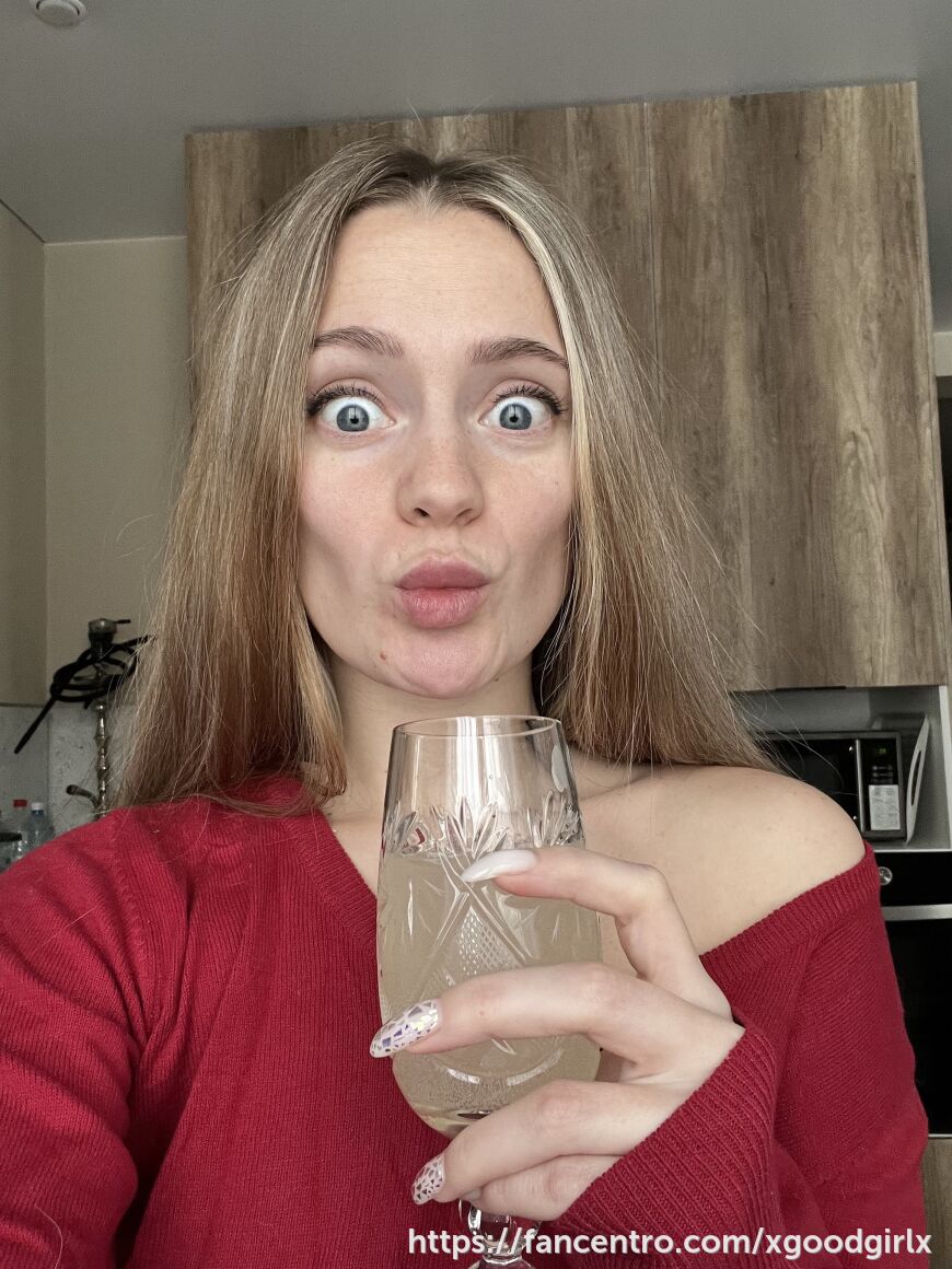 xgoodgirl1x - Profiles, Clips, Private Stories, Direct messaging, Content  Feed - Fancentro