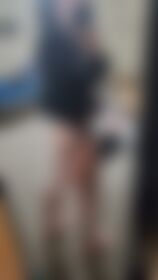Just a few 🍑🍑🍑🍑 pics (pardon the mess) - post hidden image