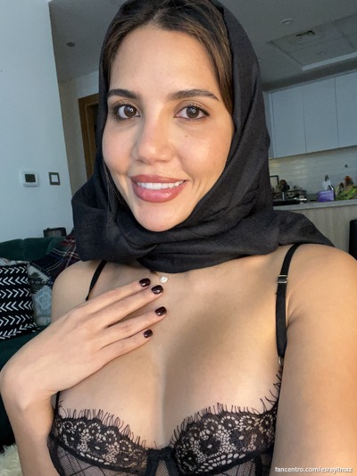 omg je hebt me gevonden!! 🙈🙈 niet doorvertellen maar wordt nu fan en krijg LIFETIME   5 GRATIS NATTE VIDEOS zonder hijab 🥵🥵 (nog 5 plekken over) https://fancentro.com/esrayilmaz