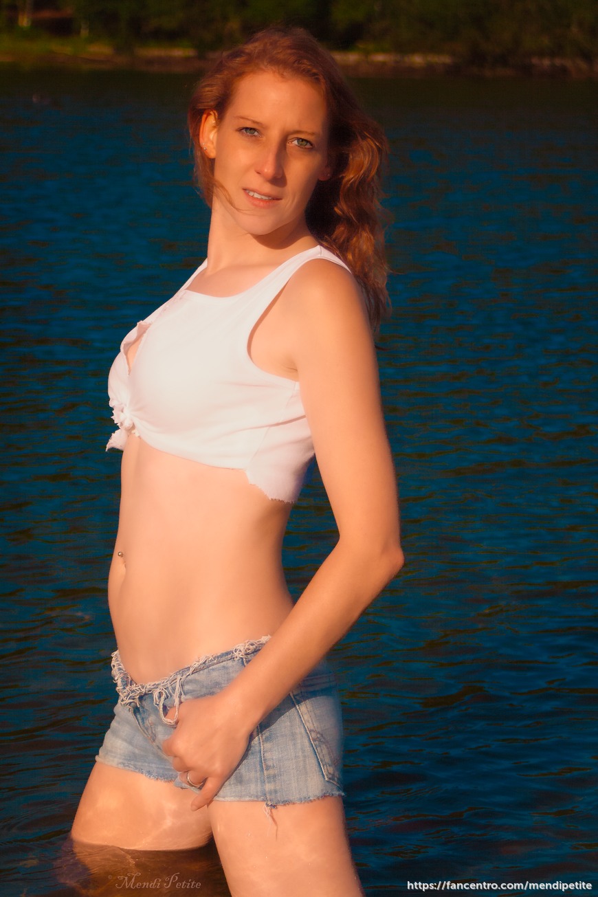 Me.. Mendi Petite...  10 years ago.. Am I changed a lot? 😈😈😈