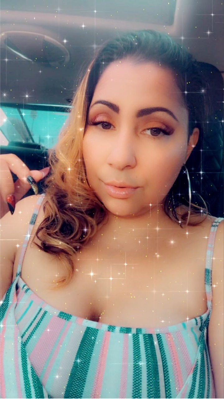 Dezi Devine Pictures and Videos & similar of @dezidevine fancentro profile  - EroThots
