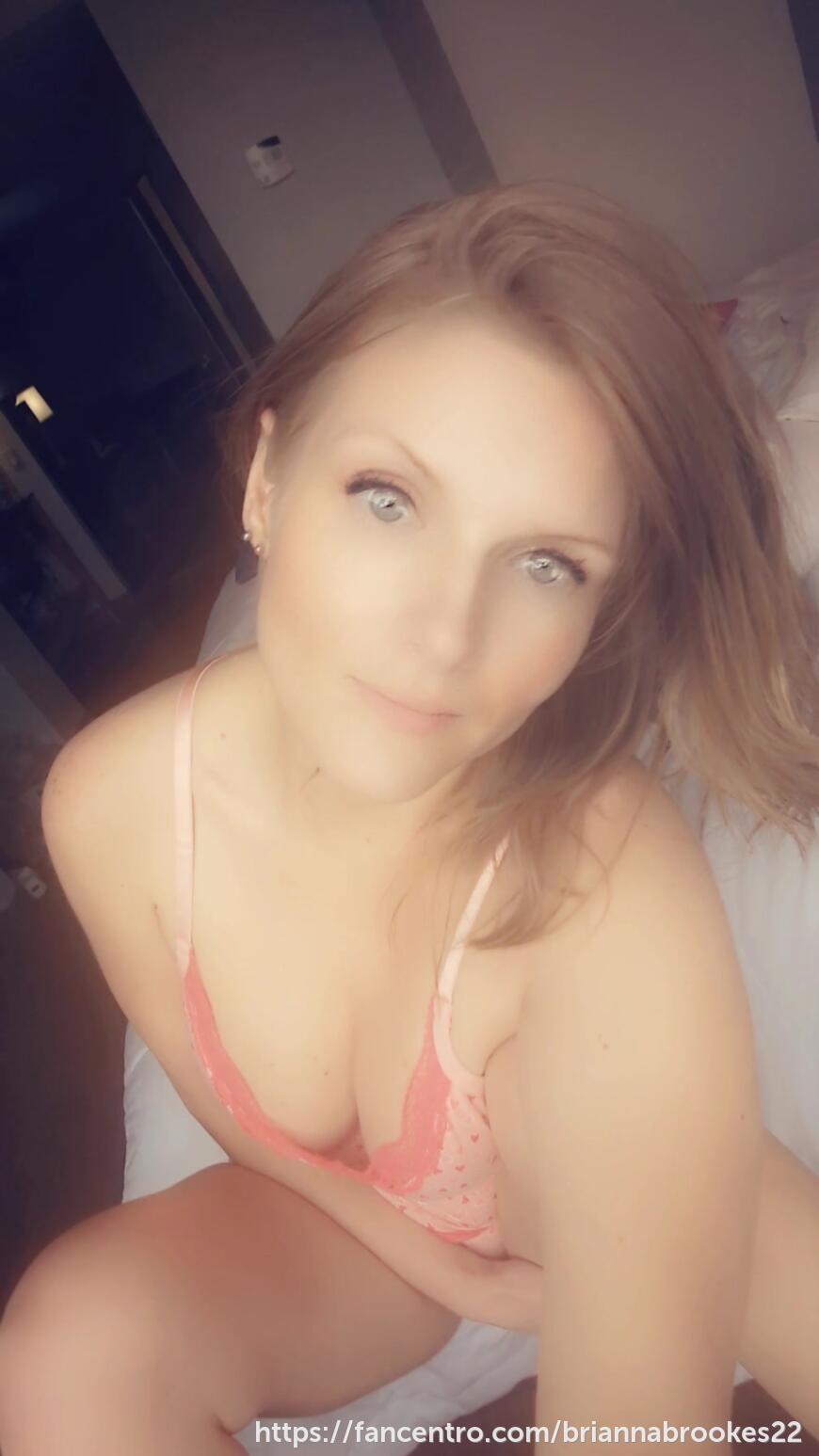 Let's live chat and explore your naughtiest fantasies together 🔥💋 1foreground