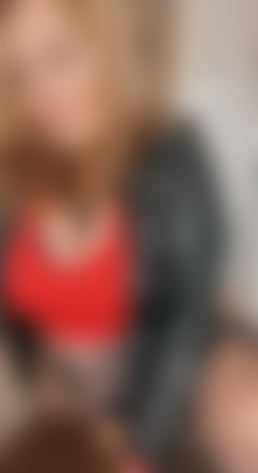 Ik laat nét genoeg zien om je gek te maken… wat denk je dat er verder gebeurt? 🍑 - post hidden image