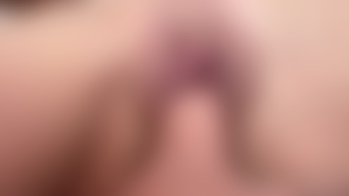 Closeup van mijn kutje met een dildo erin😏🥵 - post hidden image