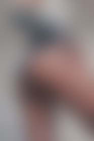 Shake my ass in tiny shorts 🍑😜 - post hidden image