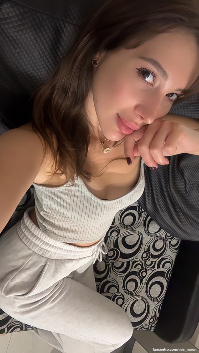 Exclusive content is here! 😘 – step behind the scenes and see the real me