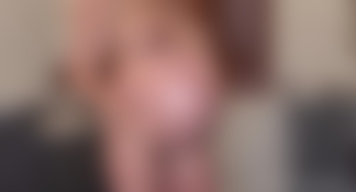 Oiling up my pregnant body and some dildo play - post hidden image