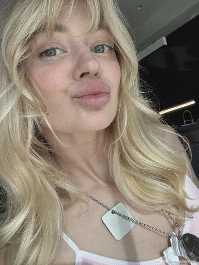 Come and let's have some naughty fun together! 🥵