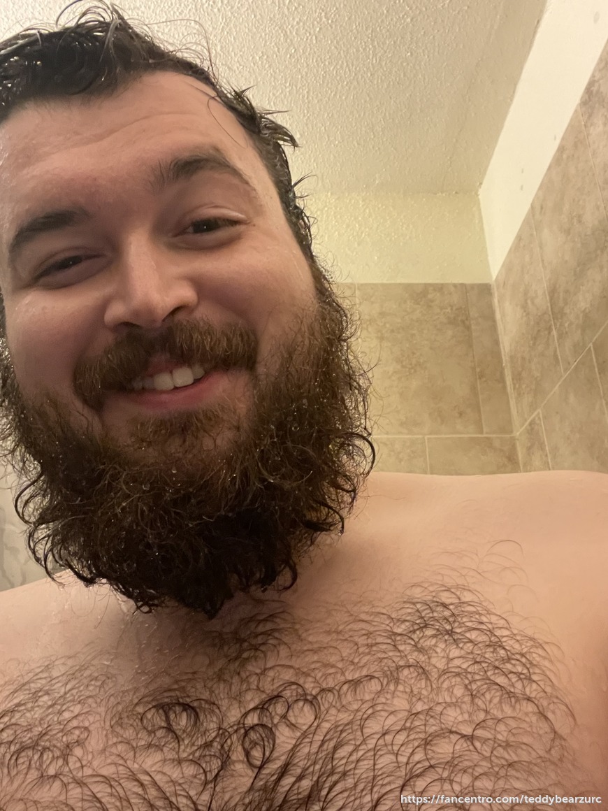 Hey bears cubs and anyone who would enjoy my content.