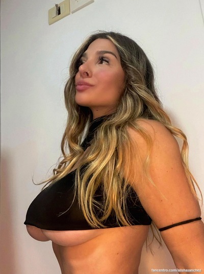 I’m here to tease you. 💋🌟