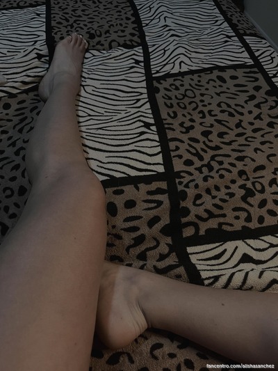Come closer feel the heat. 😘🔥