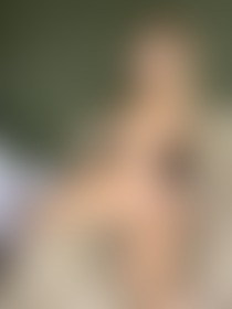 Lounge Like a Pro 💅 - post hidden image