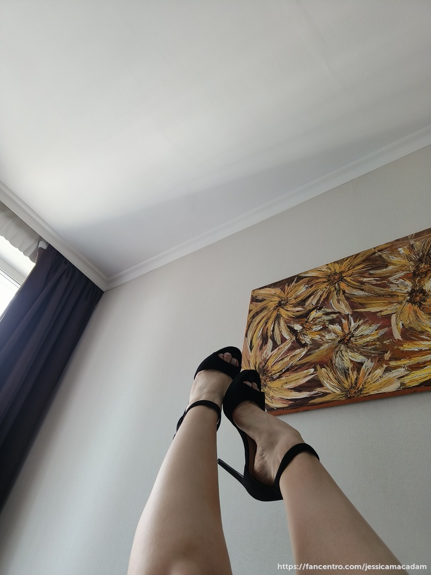 High heels 👠