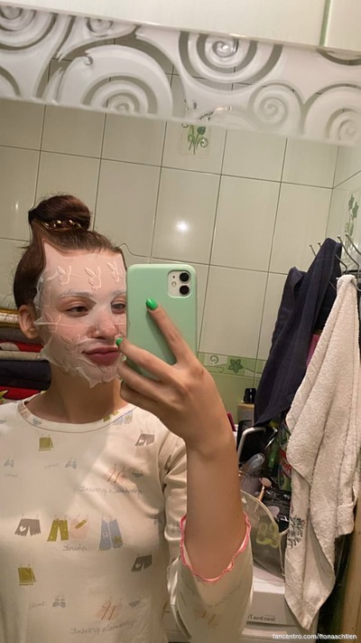 Wat moet een meisje hier doen om haar kutje te laten opeten
