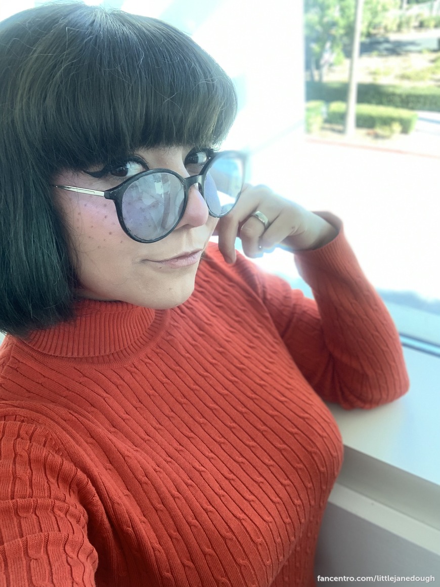 A Little Velma Cosplay 1