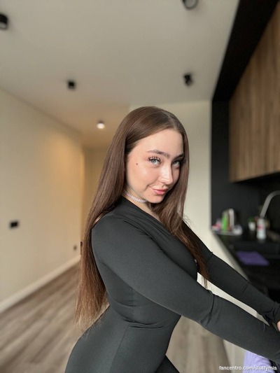 Ik wilde een creampie maar hij zei dat ik er mooier uitzag bedekt met sperma