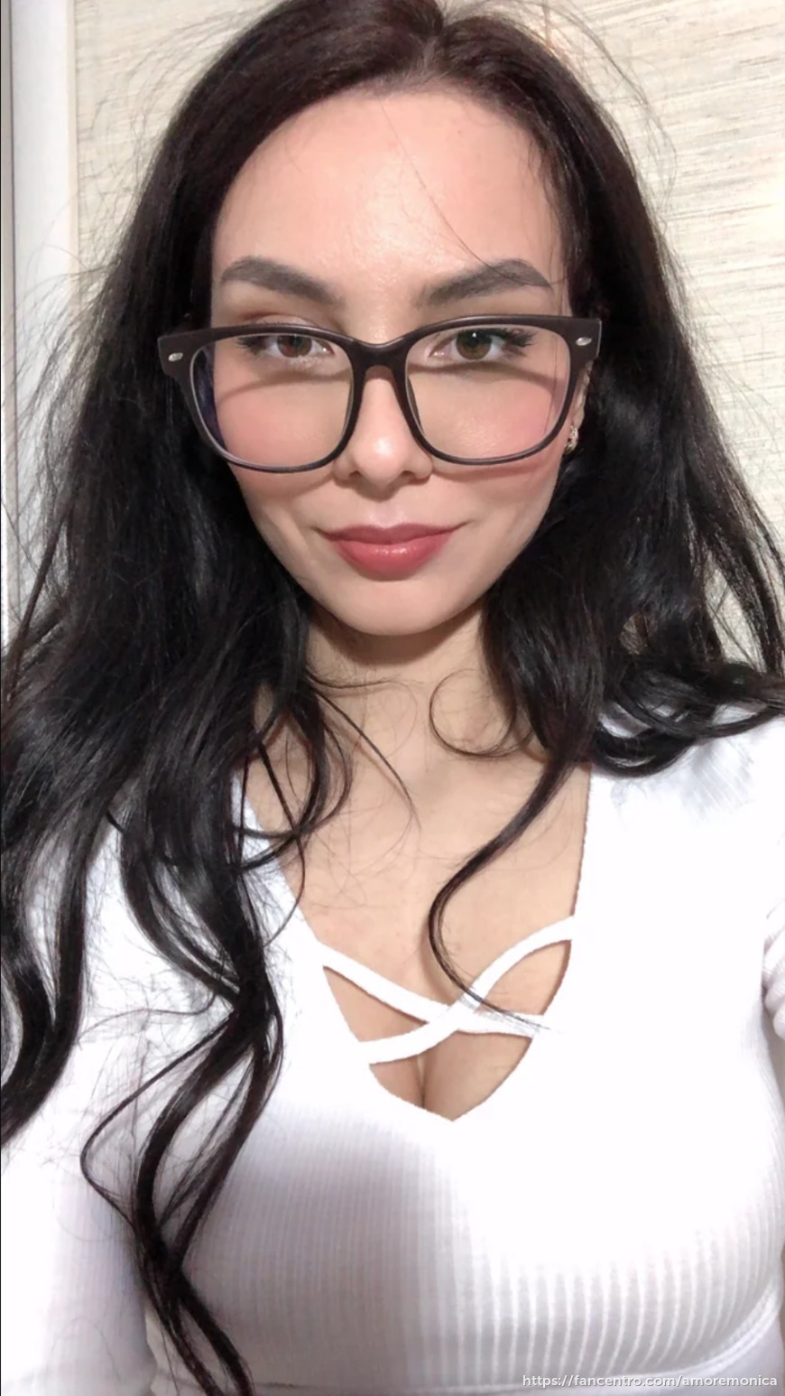 Quick question: glasses yes or no ?