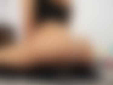 Ass or tits?  - post hidden image